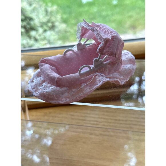 Vintage Calico Critters Sylvanian Families Pink Lace Baby Bassinet 1988 - Picture 3 of 5